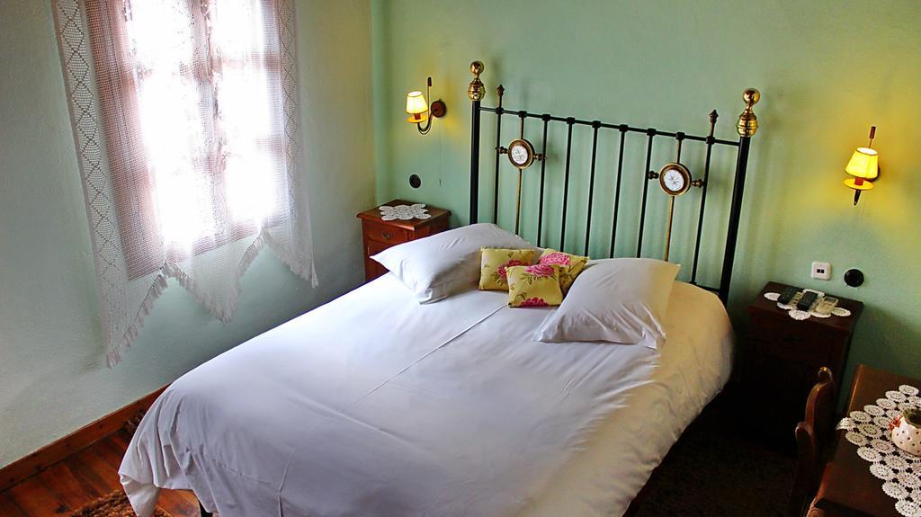 Varosi Guesthouse Edessa Rum bild