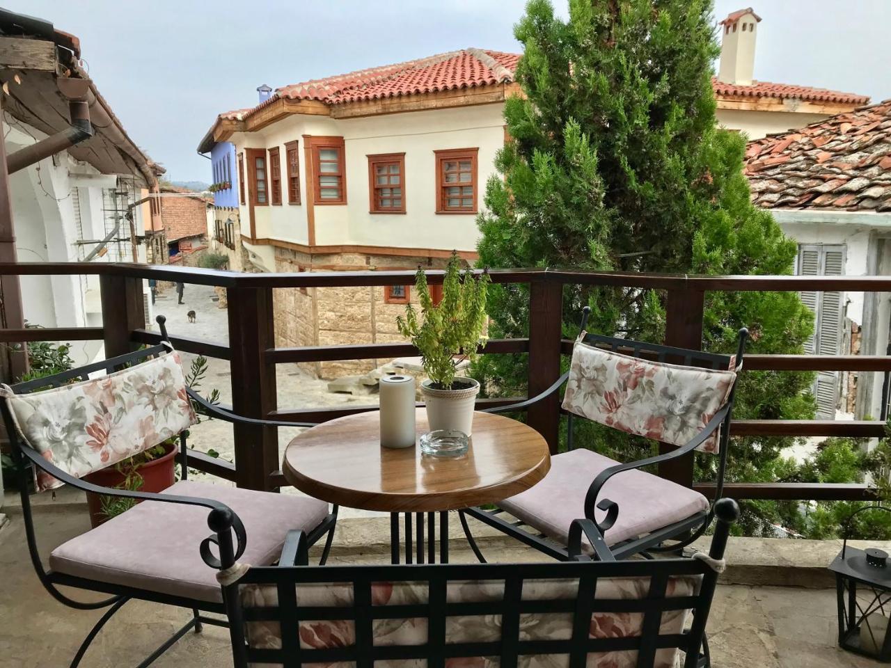 Varosi Guesthouse Edessa Exteriör bild